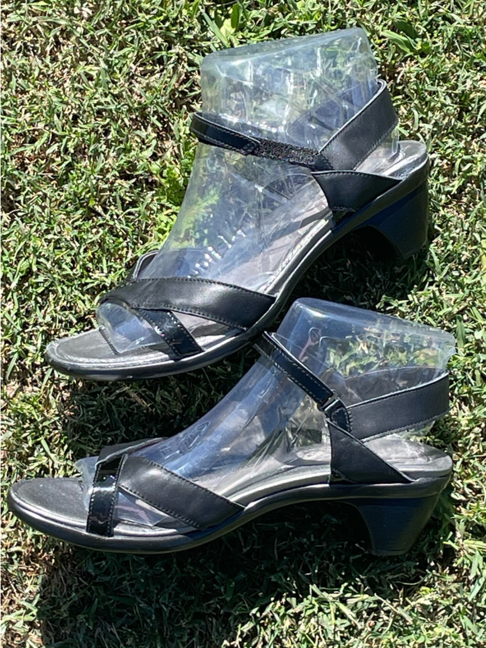 Naot Comfort Strappy Black Women’s Sandals - Picture 2 of 5